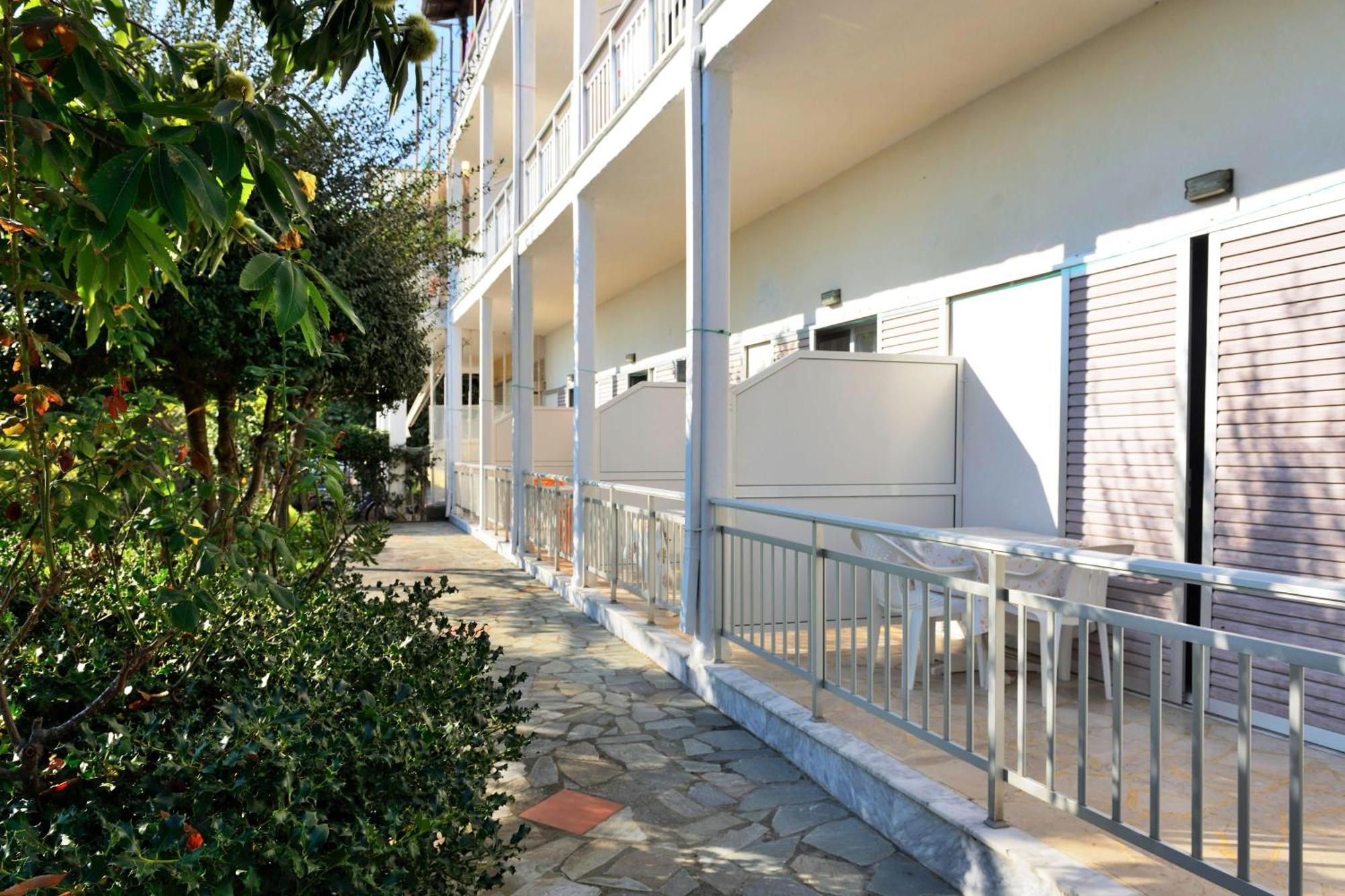 Apartments Ziogas Paralía Skotínis المظهر الخارجي الصورة