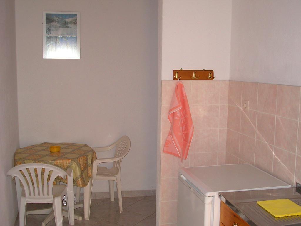 Apartments Ziogas Paralía Skotínis الغرفة الصورة