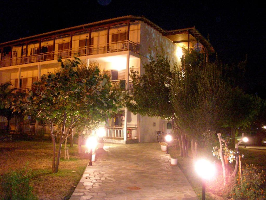Apartments Ziogas Paralía Skotínis المظهر الخارجي الصورة