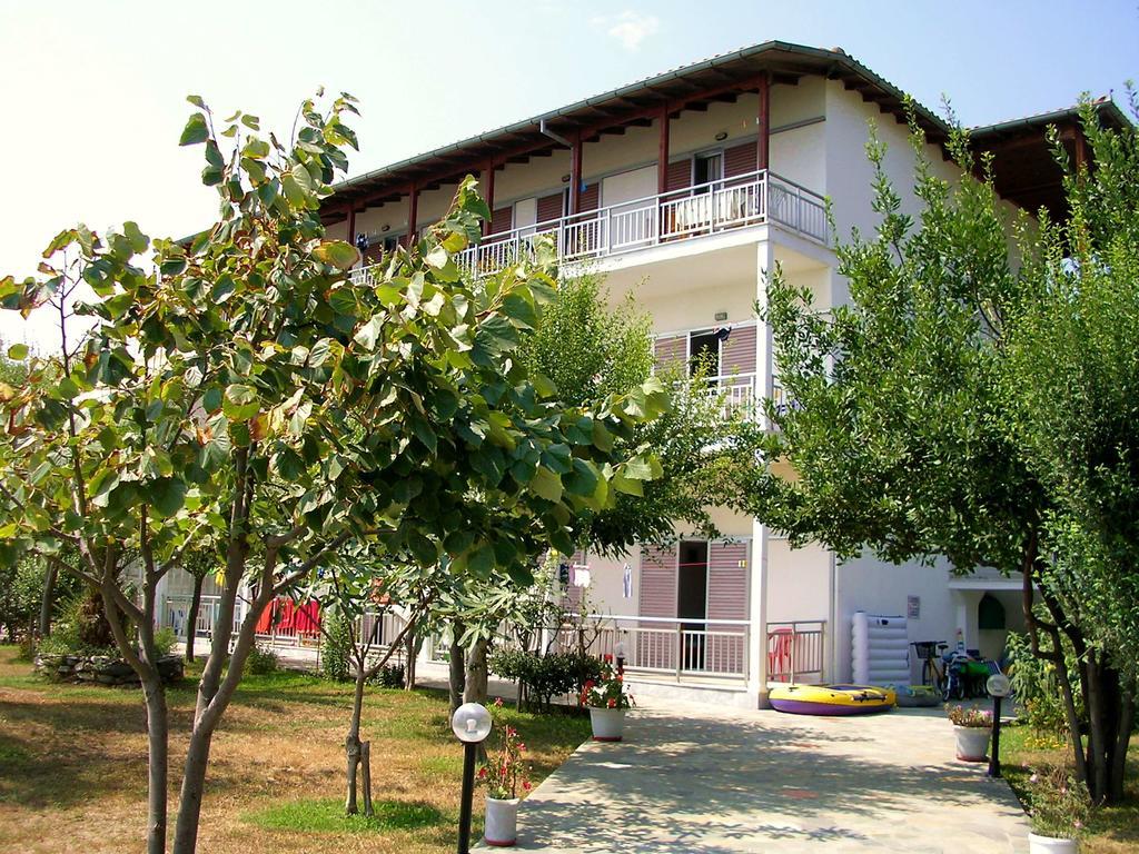 Apartments Ziogas Paralía Skotínis المظهر الخارجي الصورة